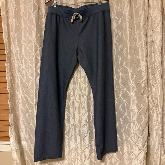 FIGS High Waisted Livingston Basic Scrub Pants Light Blue Grey - Picture 2 of 13